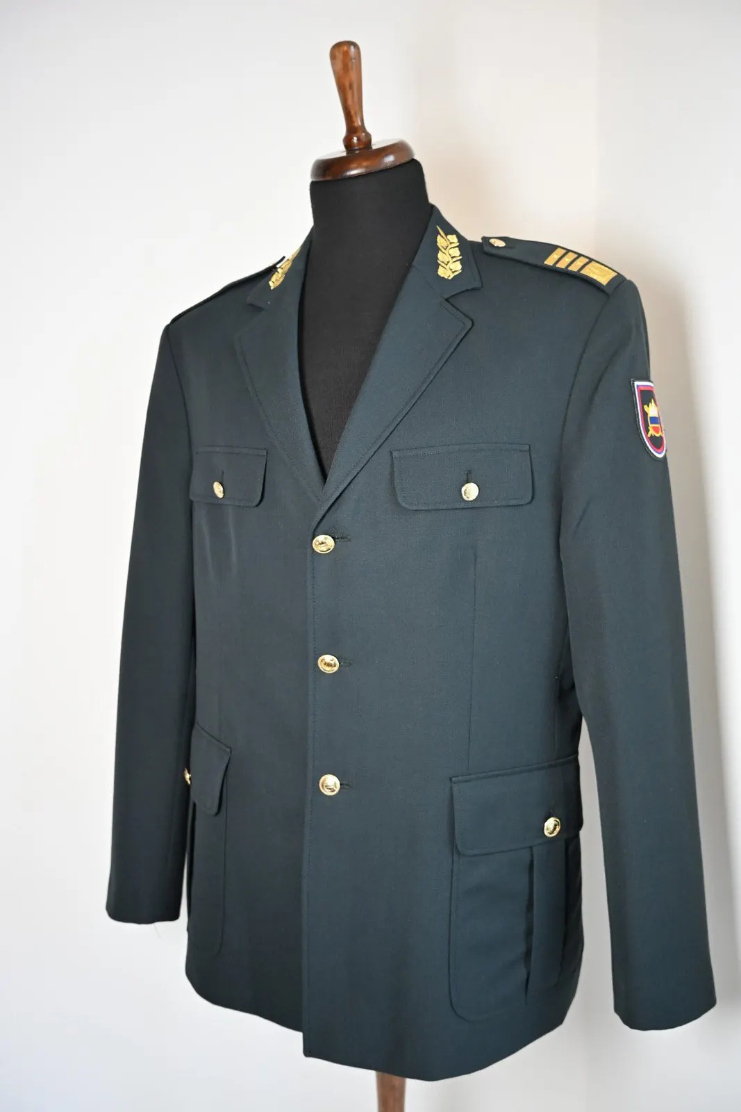 Suknjič častne uniforme Slovenske vojske